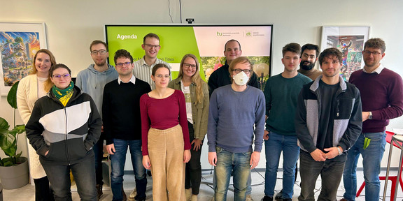 Group of PhD students and Prof. Dr. Wiesche