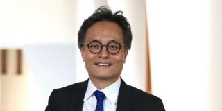 Youngjin Yoo Photograph of Youngjin Yoo